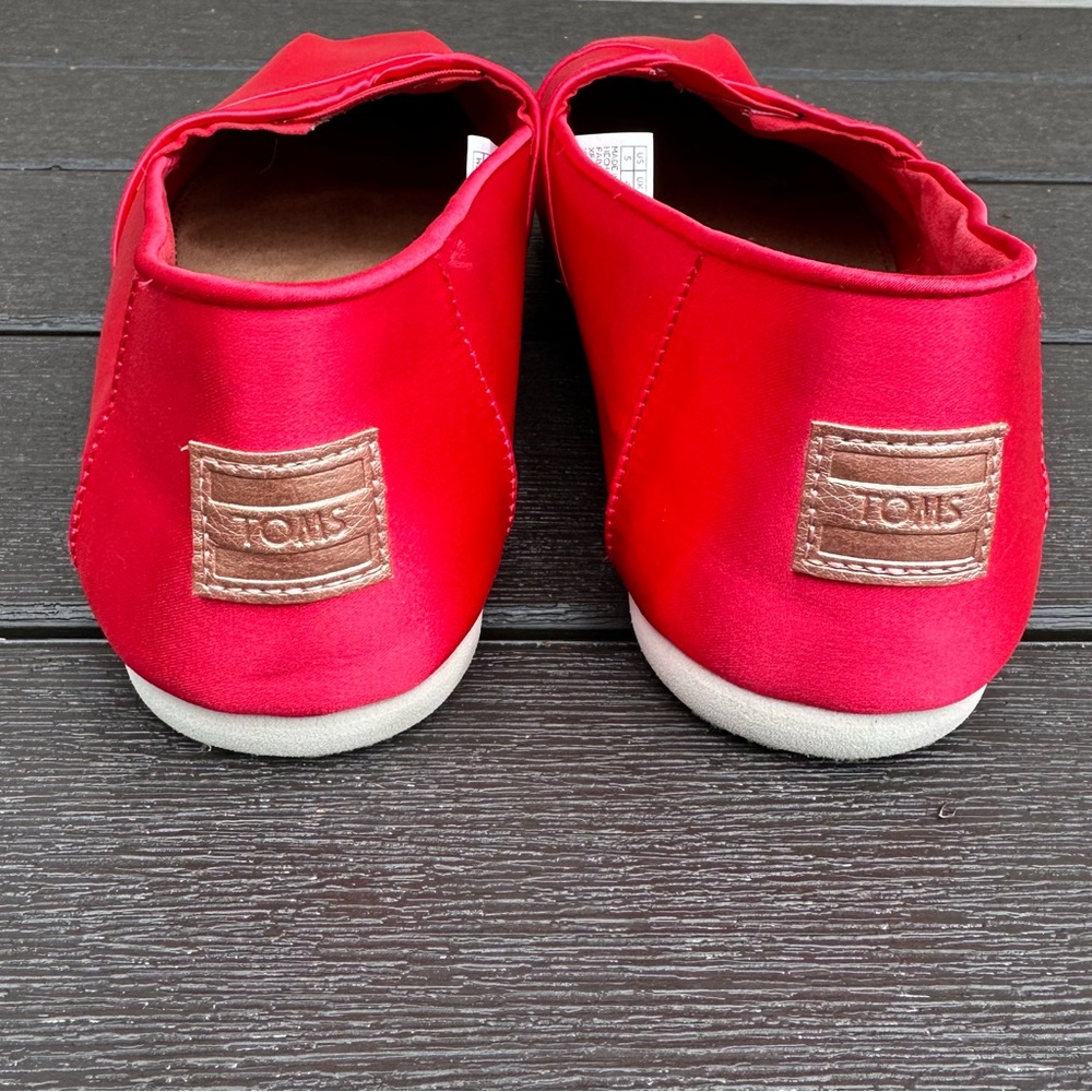Toms Satin Red Youth Alpargata. Sz.Y5 (W 7US) - Picture 6 of 8